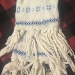 Women's scarf